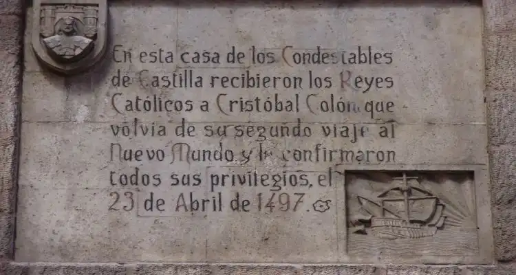 Casa del Cordón, inscripción en la fachada