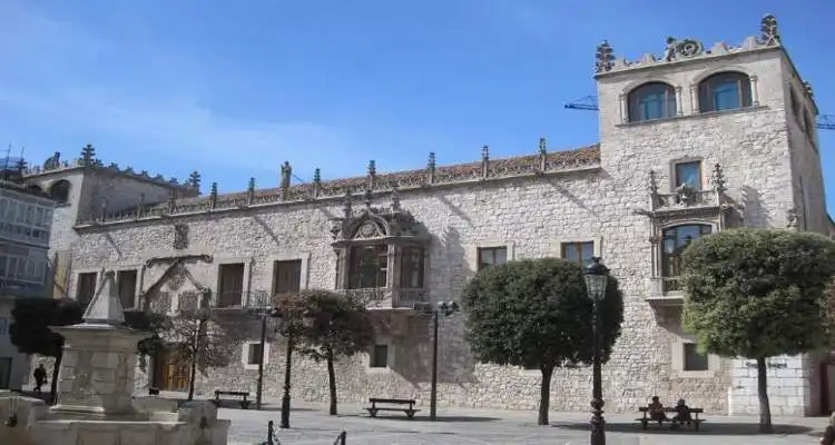 Palacio de los Condestables de Castilla
